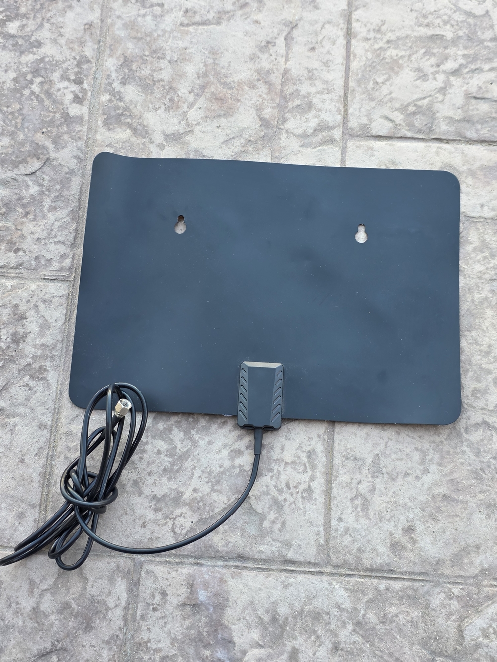 Source Unknown Black Indoor HDTV Antenna
